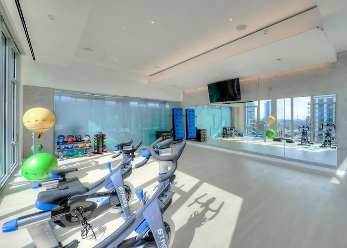 Blueground West Loop Rooftop Pool Gym Chi-1139